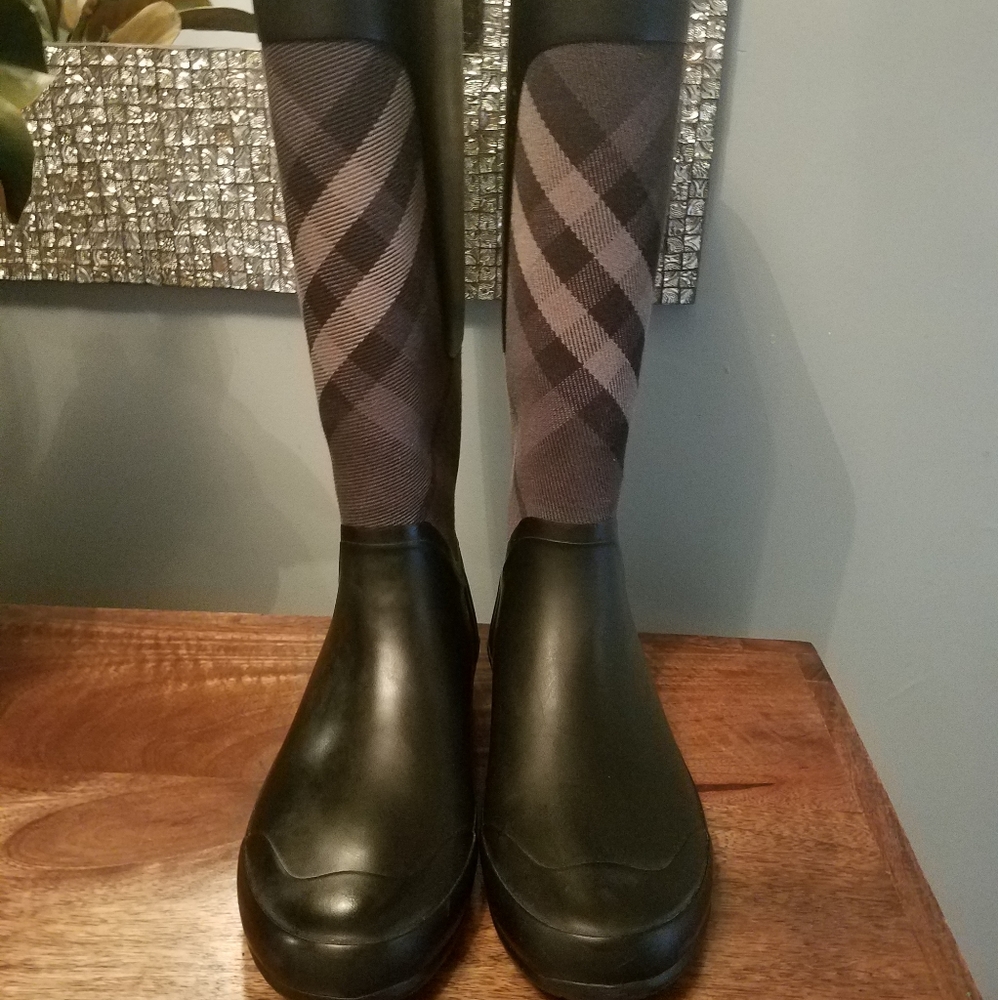 Burberry Clemence Rubber Boots Gray sz 40